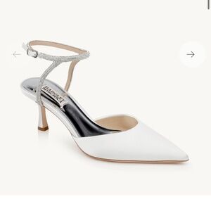 Badgley Mischka Women's Kamilah Ankle Strap Evening Pump